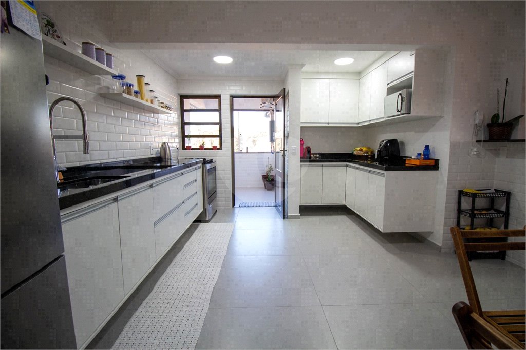 Apartamento à venda com 3 quartos, sendo 1 suíte,  no Centro, Mairinque, SP