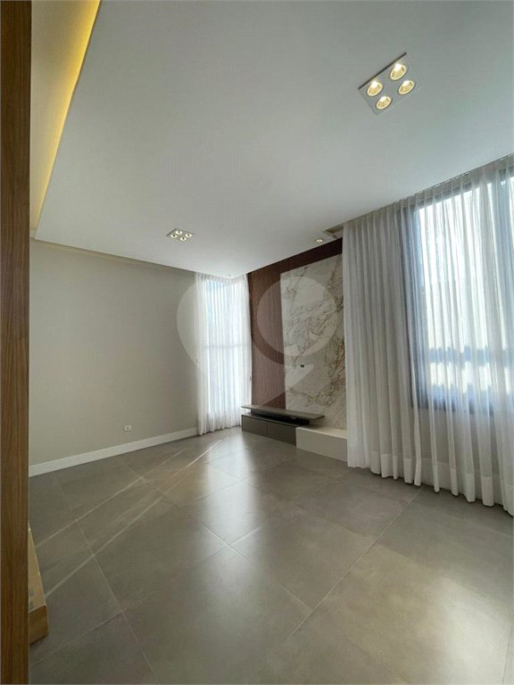 Casa à venda com 3 suítes no condomínio Residencial Granville, Atibaia - SP