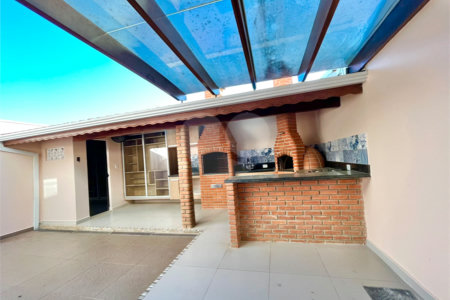 Casa à venda com 3 quartos, sendo 1 suíte, no condomínio Residencial Villa Flora, Votorantim - SP
