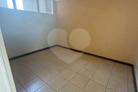 Apartamento à venda com 3 quartos, sendo 1 suíte, no Centro, Ribeirão Preto, SP