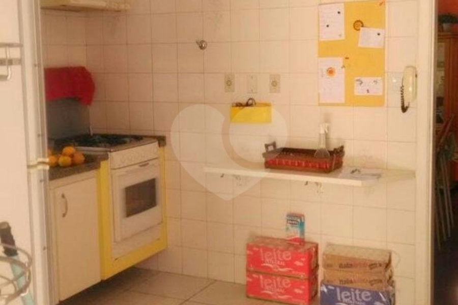 Sobrado à venda com 3 quartos, sendo 1 suíte, em Vila Prudente, São Paulo, SP