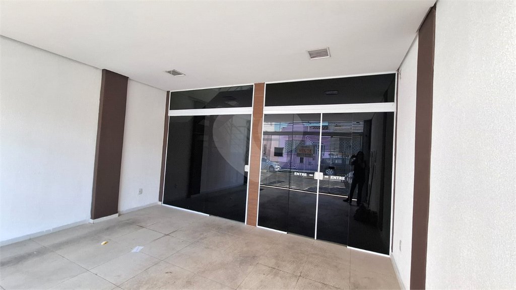 Sobrado à venda com 3 suítes em Vila Hortência, Sorocaba, SP