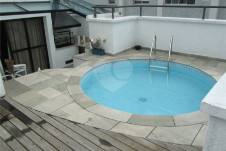 Cobertura Duplex com 126,metros quadrados próximo ao Shopping Pátio Paulista.