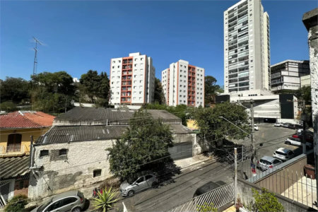 Sobrado à venda com 4 quartos, sendo 2 suítes,  em Vila Ipojuca, São Paulo, SP