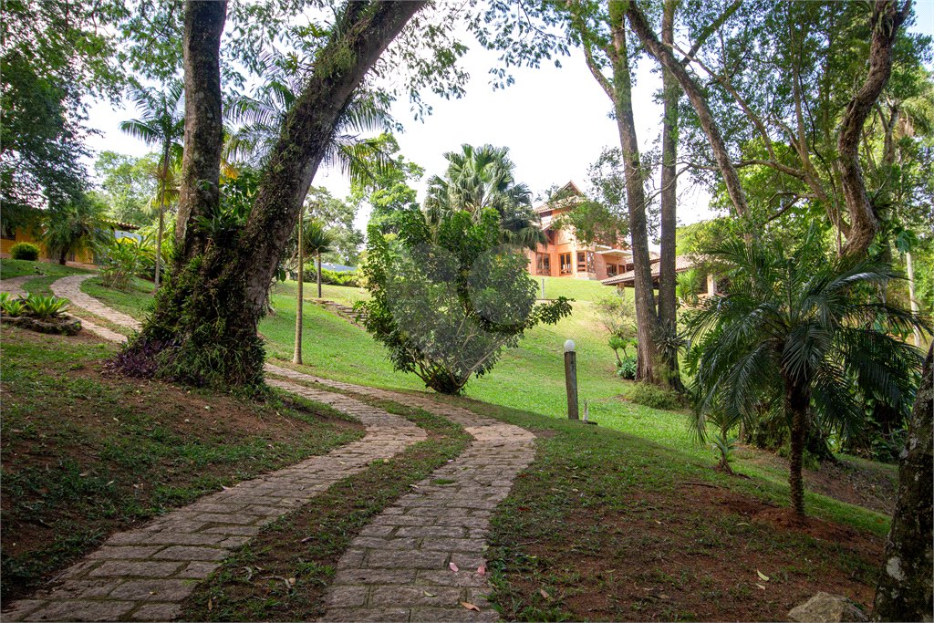 Chácara à venda com 4 quartos, sendo 2 suítes, em Jardim Oriental, Mairinque, SP