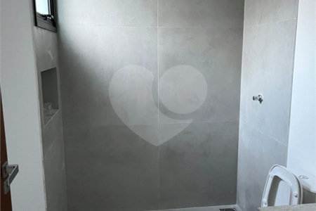 Casa à venda com 3 quartos, sendo 1 suíte, no condomínio Portal dos Sabiás, Itu - SP