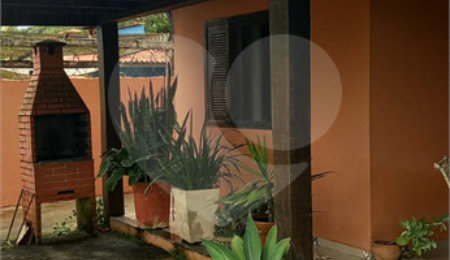 Casa à venda com 5 quartos, sendo 4 suítes,  em Praia Rasa, Armação dos Búzios, RJ