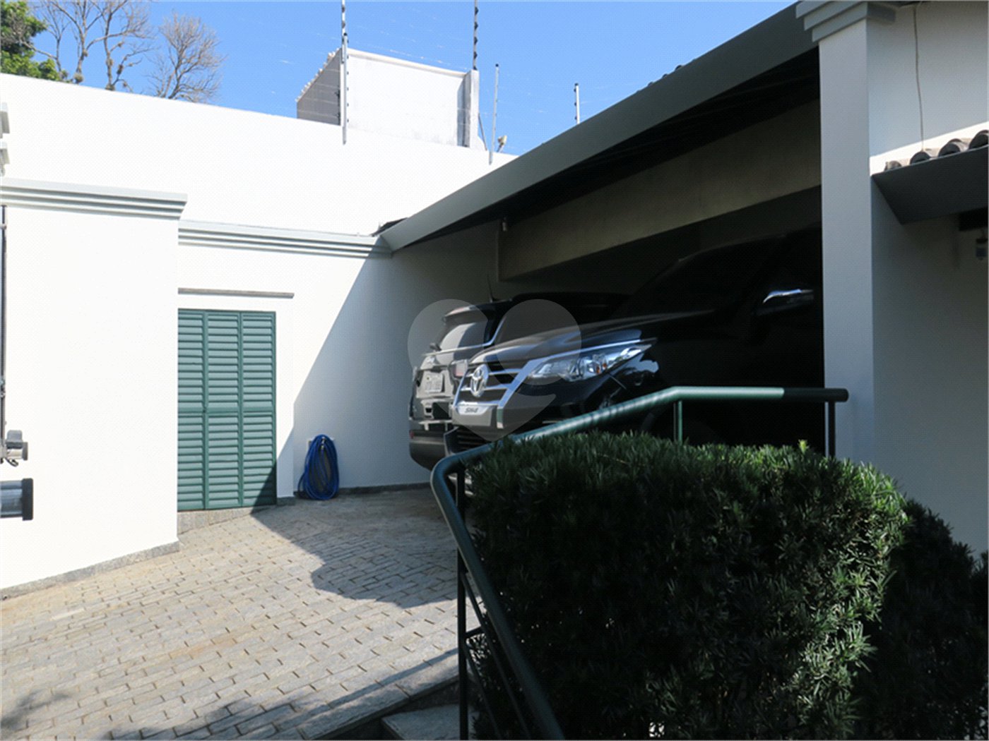 Casa à venda com 3 suítes em Vila Inah, São Paulo, SP