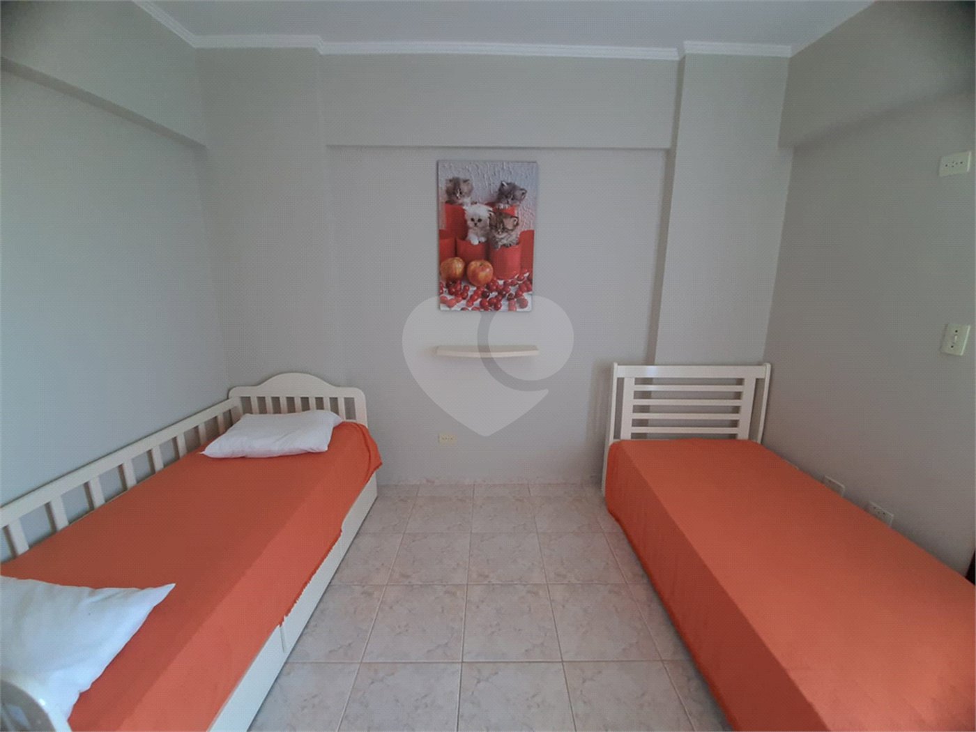 Apartamento à venda com 2 quartos, sendo 1 suíte, em Vera Cruz, Mongaguá, SP