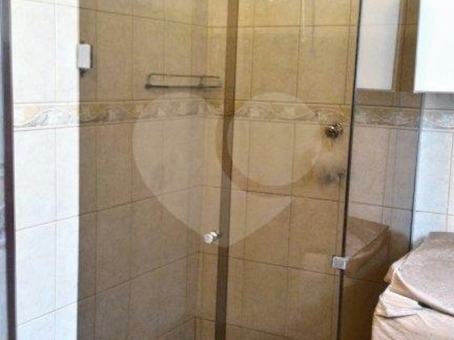 Sobrado à venda com 6 quartos em Santa Teresinha, São Paulo, SP