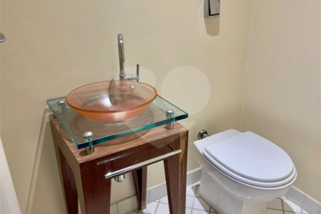 Apartamento à venda com 3 quartos, sendo 1 suíte,  em Jardim Paulistano, São Paulo, SP