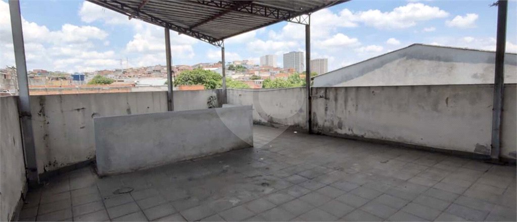 Sobrado à venda com 3 quartos, sendo 1 suíte,  em Cidade Kemel, São Paulo, SP