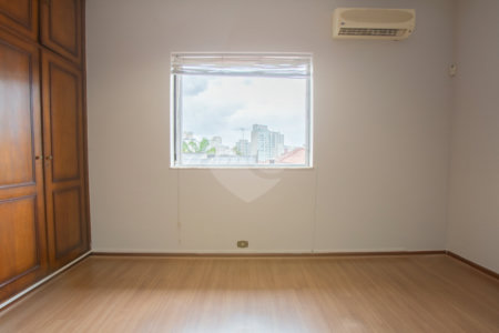 Casa à venda ou para alugar com 3 quartos, sendo 1 suíte,  em Mirandópolis, São Paulo, SP