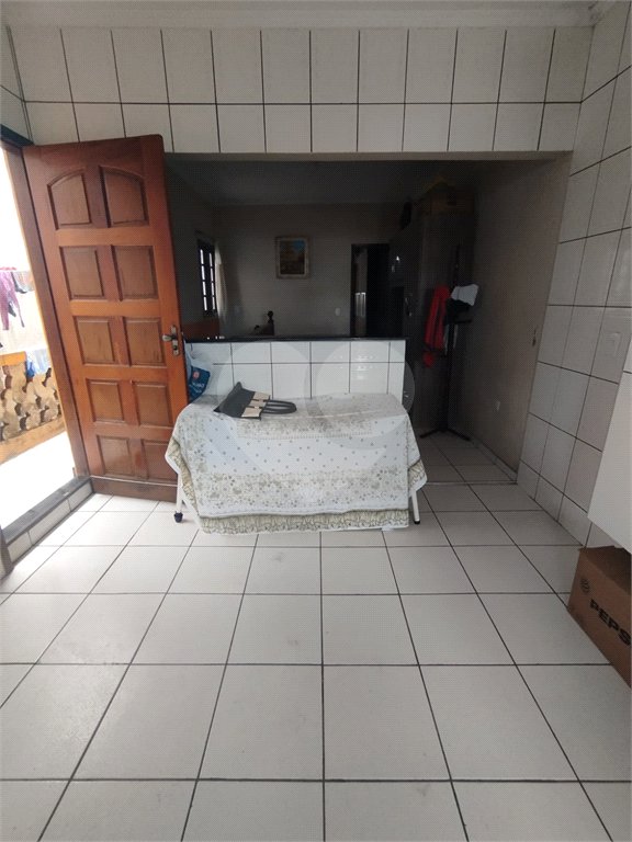 Sobrado à venda com 3 quartos, sendo 1 suíte, em Biritiba, Poá, SP