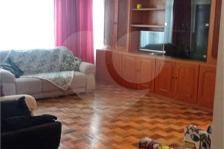 Casa à venda ou para alugar com 7 quartos, sendo 1 suíte,  em Vila Mogilar, Mogi das Cruzes, SP