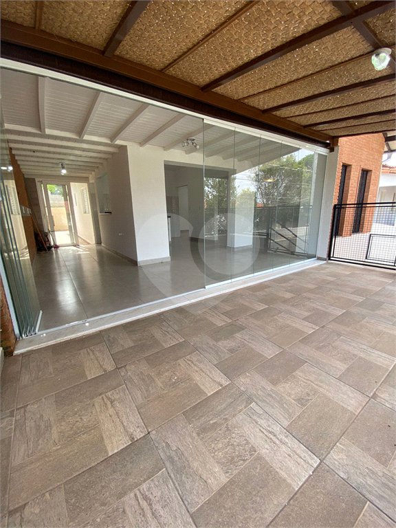 Casa à venda com 3 suítes no Centro, Vinhedo, SP