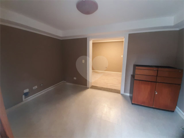 Sobrado à venda com 3 quartos, sendo 2 suítes,  em Santana, São Paulo, SP