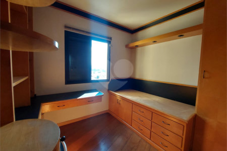 Apartamento à venda com 3 quartos, sendo 1 suíte, em Parque São Domingos, São Paulo, SP