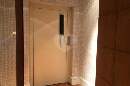 Apartamento à venda com 4 quartos, sendo 3 suítes, em Alto da Boa Vista, São Paulo, SP