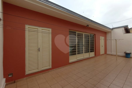 Casa à venda com 4 quartos, sendo 3 suítes,  no Centro, Itapetininga, SP