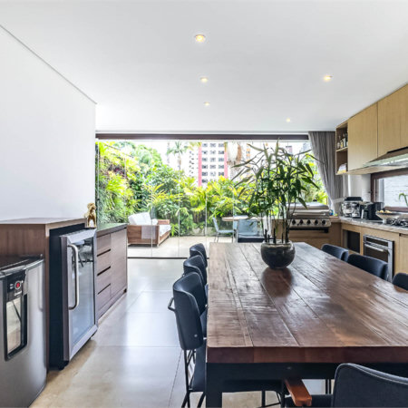 Casa de Vila à venda com 4 quartos, sendo 3 suítes, em Vila Nova Conceição, São Paulo, SP