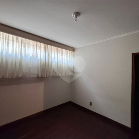 Sobrado à venda com 4 quartos, sendo 3 suítes, em Jardim América, Ribeirão Preto, SP