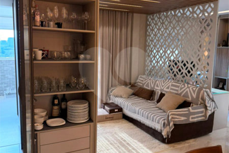 Apartamento à venda com 2 quartos, sendo 1 suíte, em Barra Funda, São Paulo, SP