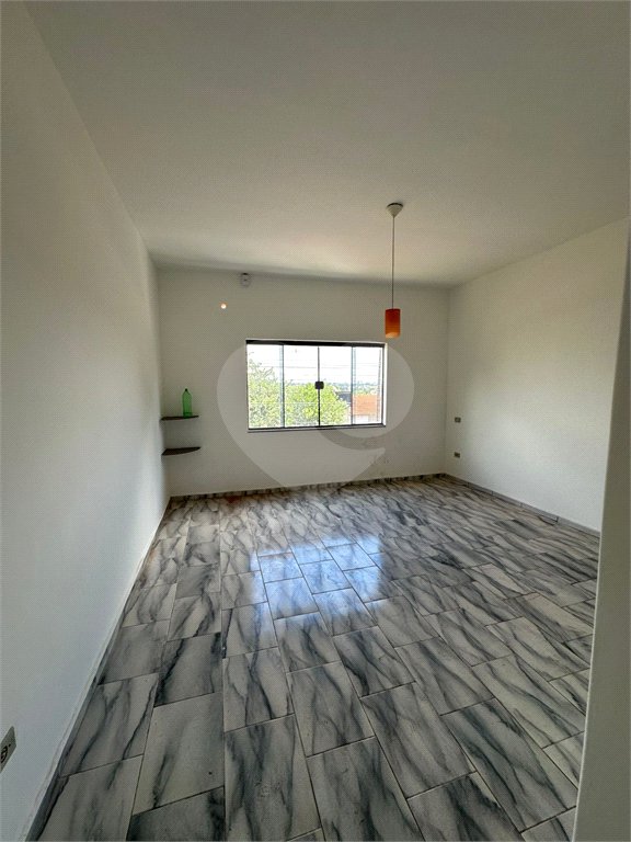 Sobrado à venda ou para alugar com 4 quartos, sendo 2 suítes, em Vila Lacíria, Ponta Porã, MS
