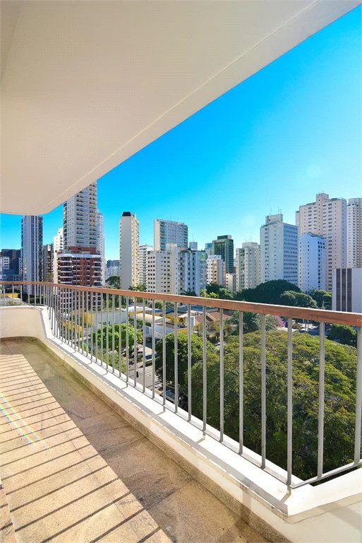 Apartamento à venda com 4 quartos, sendo 2 suítes, em Brooklin Paulista, São Paulo, SP