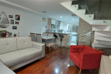 Casa à venda com 3 quartos, sendo 1 suíte, no condomínio Ville Resedá, São Paulo - SP