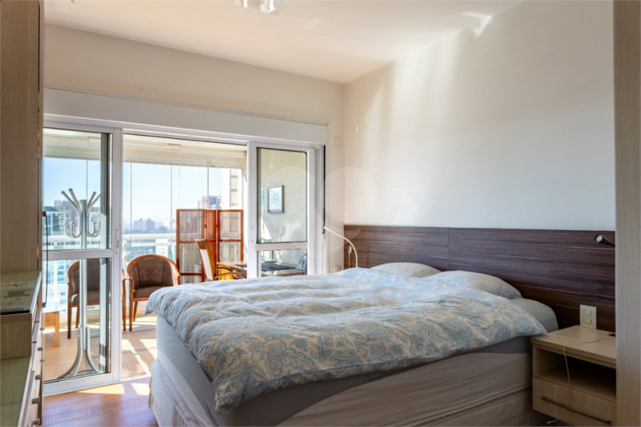 Apartamento à venda com 3 suítes em Vila Mariana, São Paulo, SP