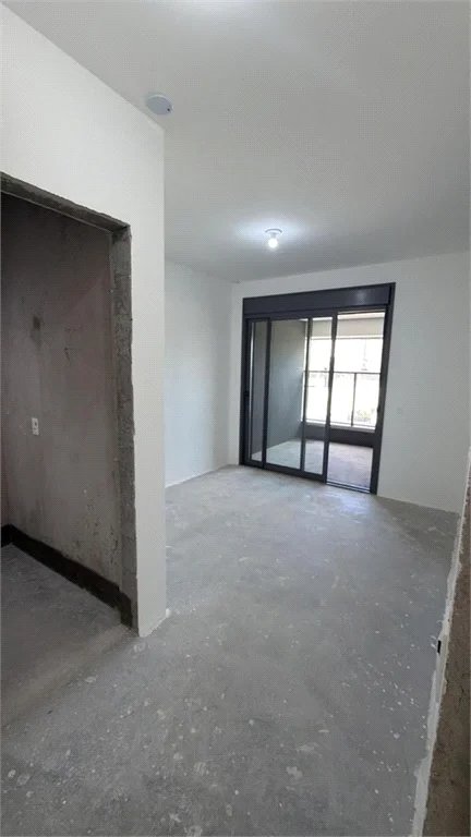 Apartamento à venda com 4 suítes em Vila Cordeiro, São Paulo, SP