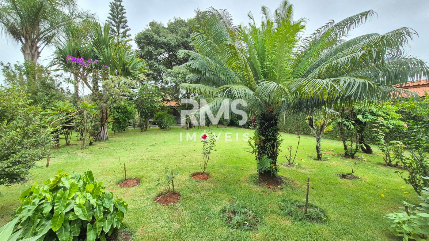 Casa à venda com 4 quartos, sendo 1 suíte,  em Villarejo Sopé da Serra (Vilarejo), Cabreúva, SP