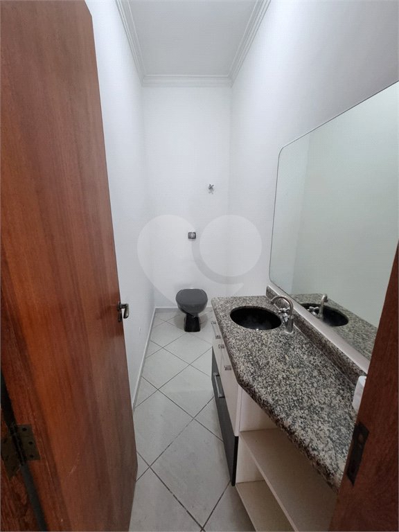 Casa à venda ou para alugar com 3 quartos, sendo 1 suíte,  em Bosque da Saúde, São Paulo, SP