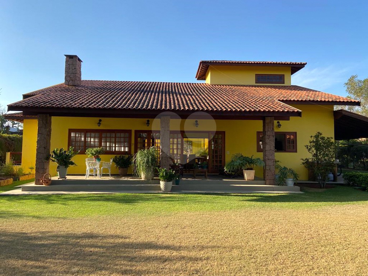 Casa à venda com 4 quartos, sendo 2 suítes, no condomínio Monte Belo, Salto - SP