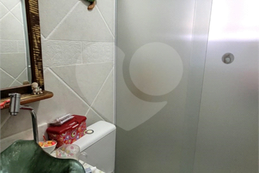 Casa à venda com 3 quartos, sendo 1 suíte, no condomínio Associação Reserva das Hortênsias, Mairiporã - SP
