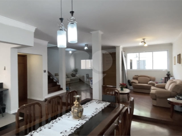 Casa à venda com 4 quartos, sendo 2 suítes,  em Jardim Guanca, São Paulo, SP