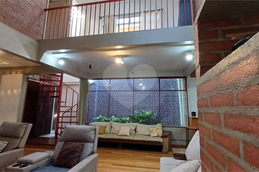Sobrado à venda com 3 quartos, sendo 1 suíte, em Jabaquara, São Paulo, SP