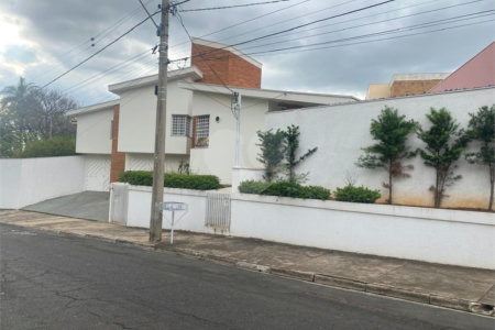 Sobrado à venda ou para alugar com 3 quartos, sendo 1 suíte, no Centro, Salto, SP