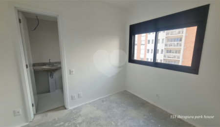 Apartamento à venda com 3 suítes em Moema, São Paulo, SP