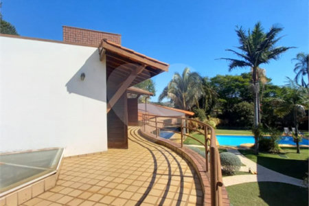 Casa à venda com 5 quartos, sendo 2 suítes, no condomínio Estância Marambaia, Vinhedo - SP