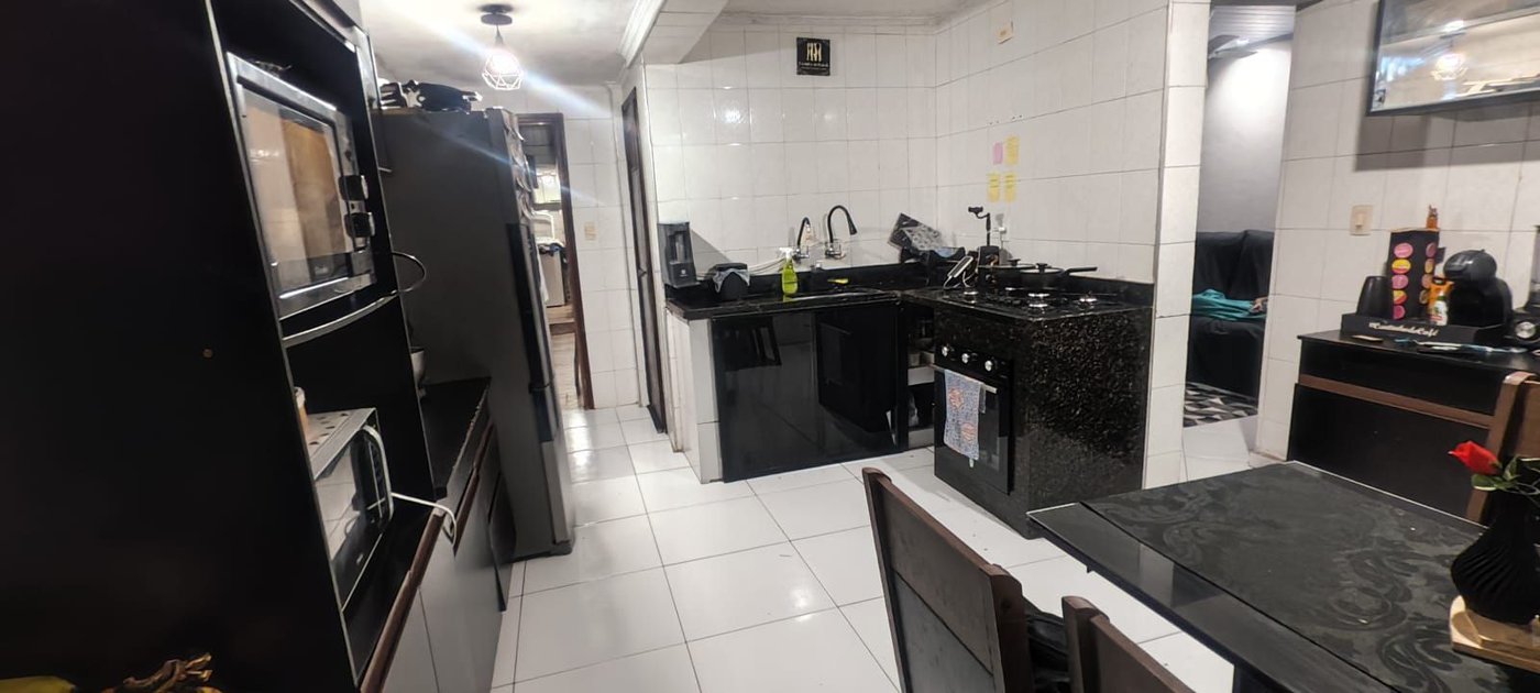 Casa com 2 dormitórios à venda, 75 m² por R$ 375.000,00 - Vicente de Carvalho - Guarujá/SP