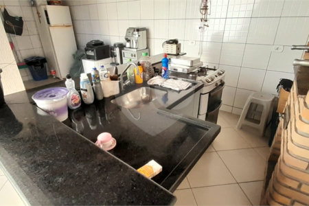 Sobrado à venda com 3 quartos, sendo 1 suíte,  em Vila Lavínia, Mogi das Cruzes, SP