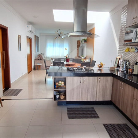 Casa à venda com 3 quartos, sendo 1 suíte, em Pinheirinho, Vinhedo, SP