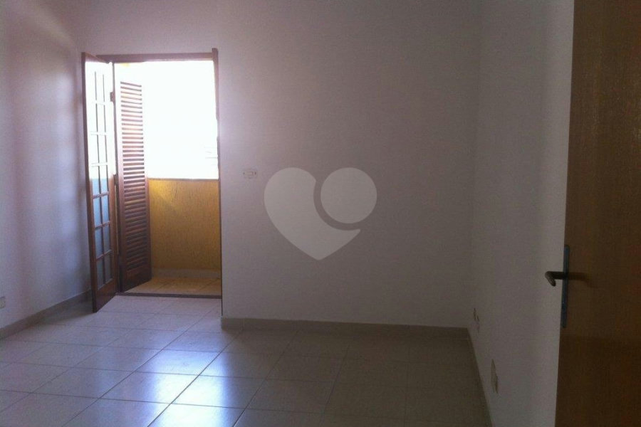 Sobrado à venda com 3 quartos, sendo 1 suíte, em Parada Inglesa, São Paulo, SP