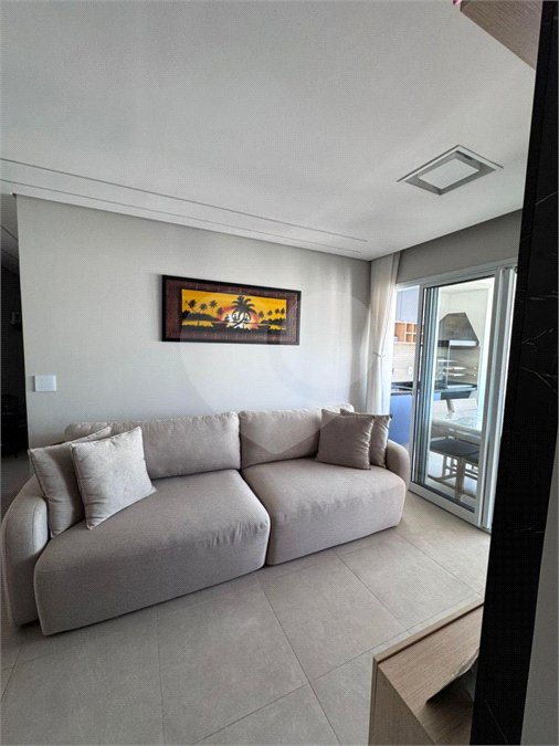 Apartamento á venda de 81m2 no Ipiranga com 2 dorms, 2 suítes, 3 banheiros, 2 vagas. Estuda permuta.