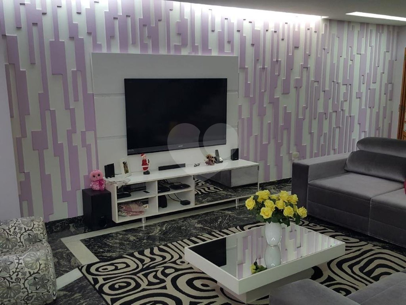 Casa à venda com 3 suítes no condomínio Village, São Paulo - SP