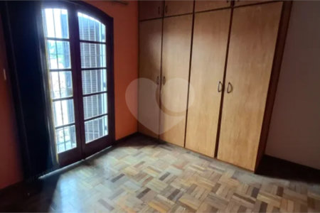 Sobrado à venda com 3 quartos, sendo 1 suíte, em Jardim Bonfiglioli, São Paulo, SP