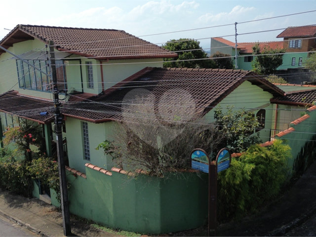 Casa à venda com 3 quartos, sendo 1 suíte,  no Centro, Extrema, MG