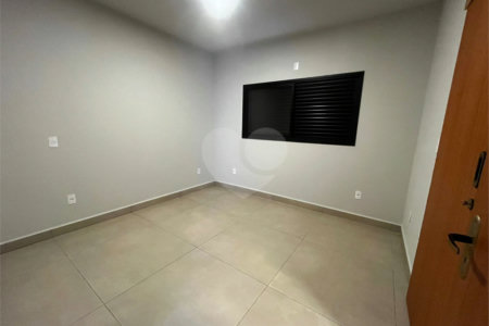 Casa à venda com 3 quartos, sendo 1 suíte, em Terras de Santo Antônio, Itapetininga, SP